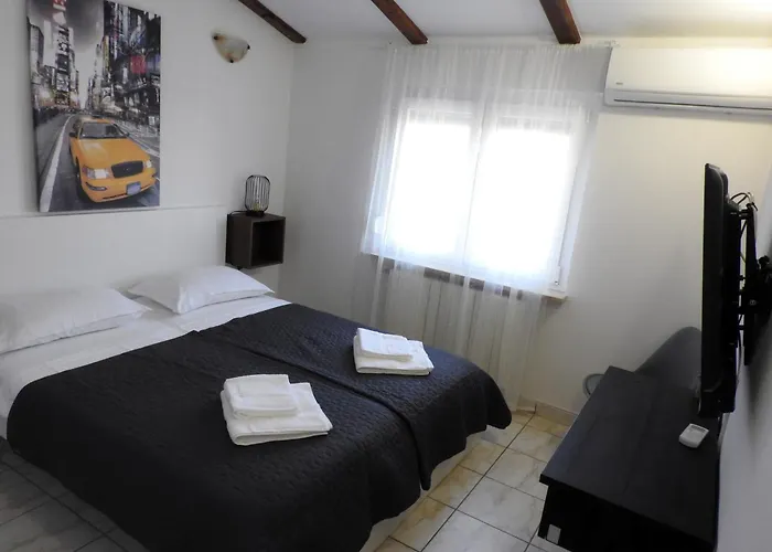 Ines- Stinjan Apartament Pula